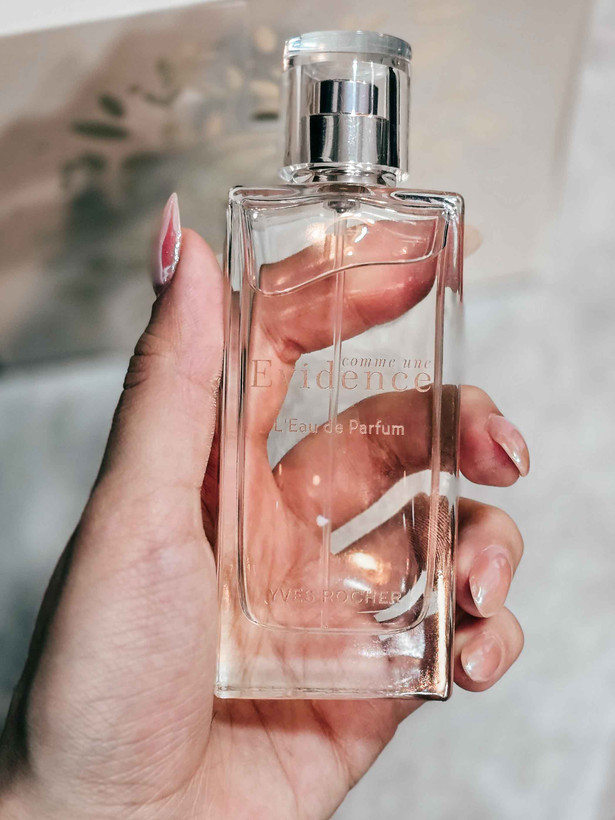 عطر اویدنس زنانه برند ایوروشه